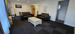 Ground floor close to beach 2 B Apartment cbd
